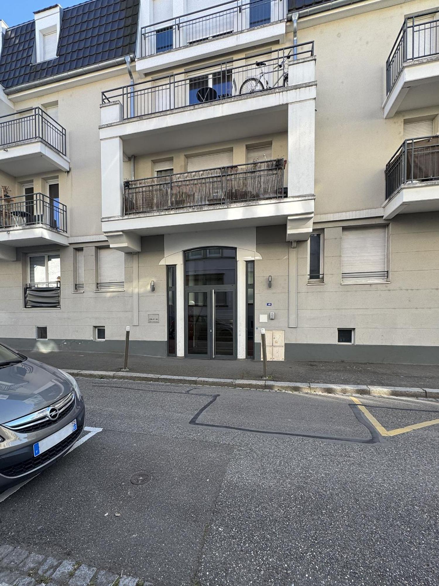 Joli 3P Avec Terrasse Et Garage Proche Centre Apartment Strasbourg Luaran gambar
