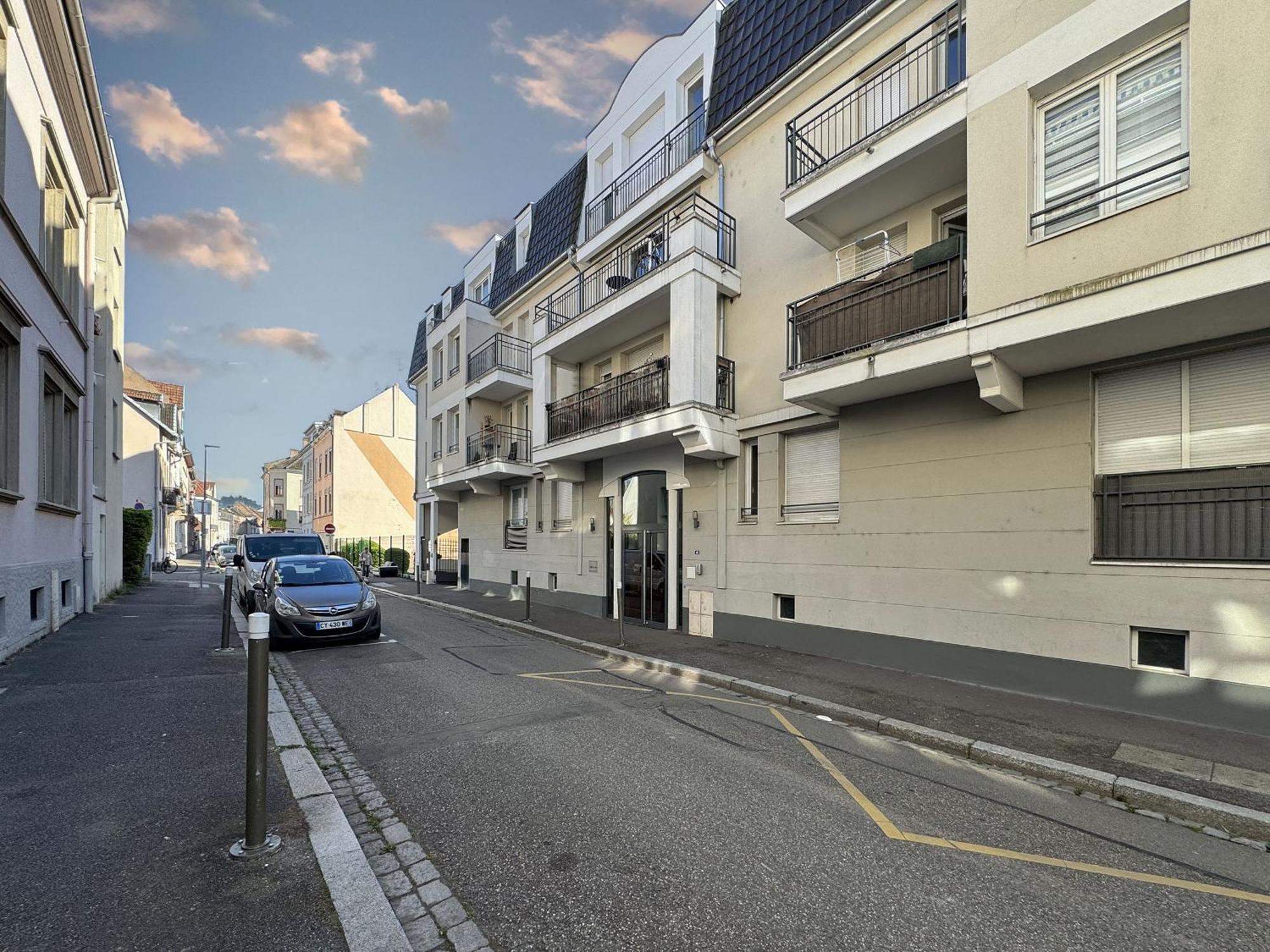 Joli 3P Avec Terrasse Et Garage Proche Centre Apartment Strasbourg Luaran gambar